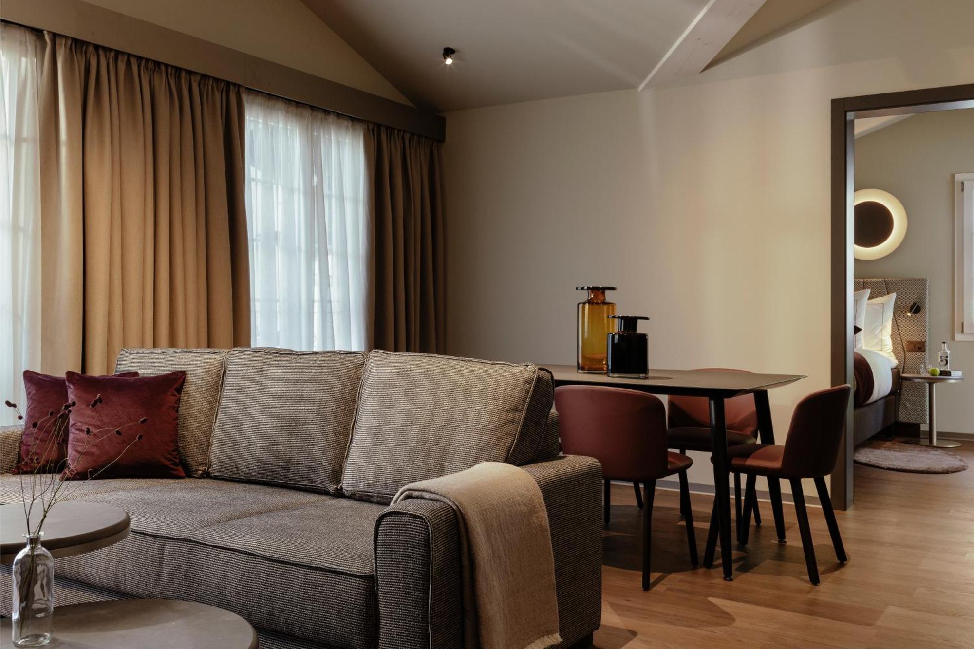 Schloss Zermatt - Cbd & Adaptogenic Spa And Sport Hotel Room photo