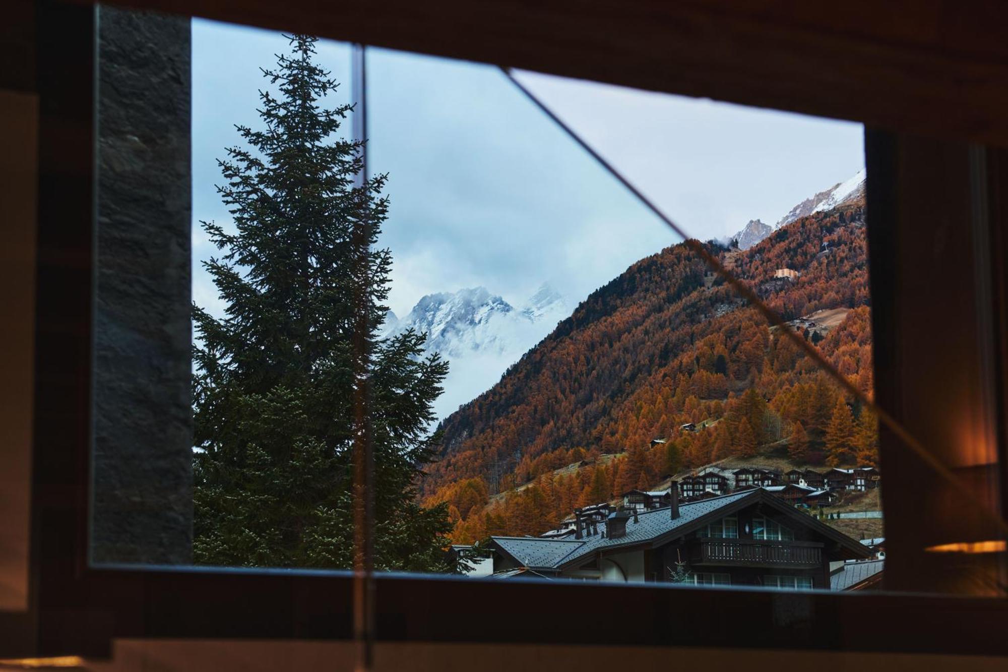 Schloss Zermatt - Cbd & Adaptogenic Spa And Sport Hotel Exterior photo